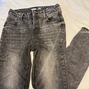 OLD NAVY SKINNY JEANS